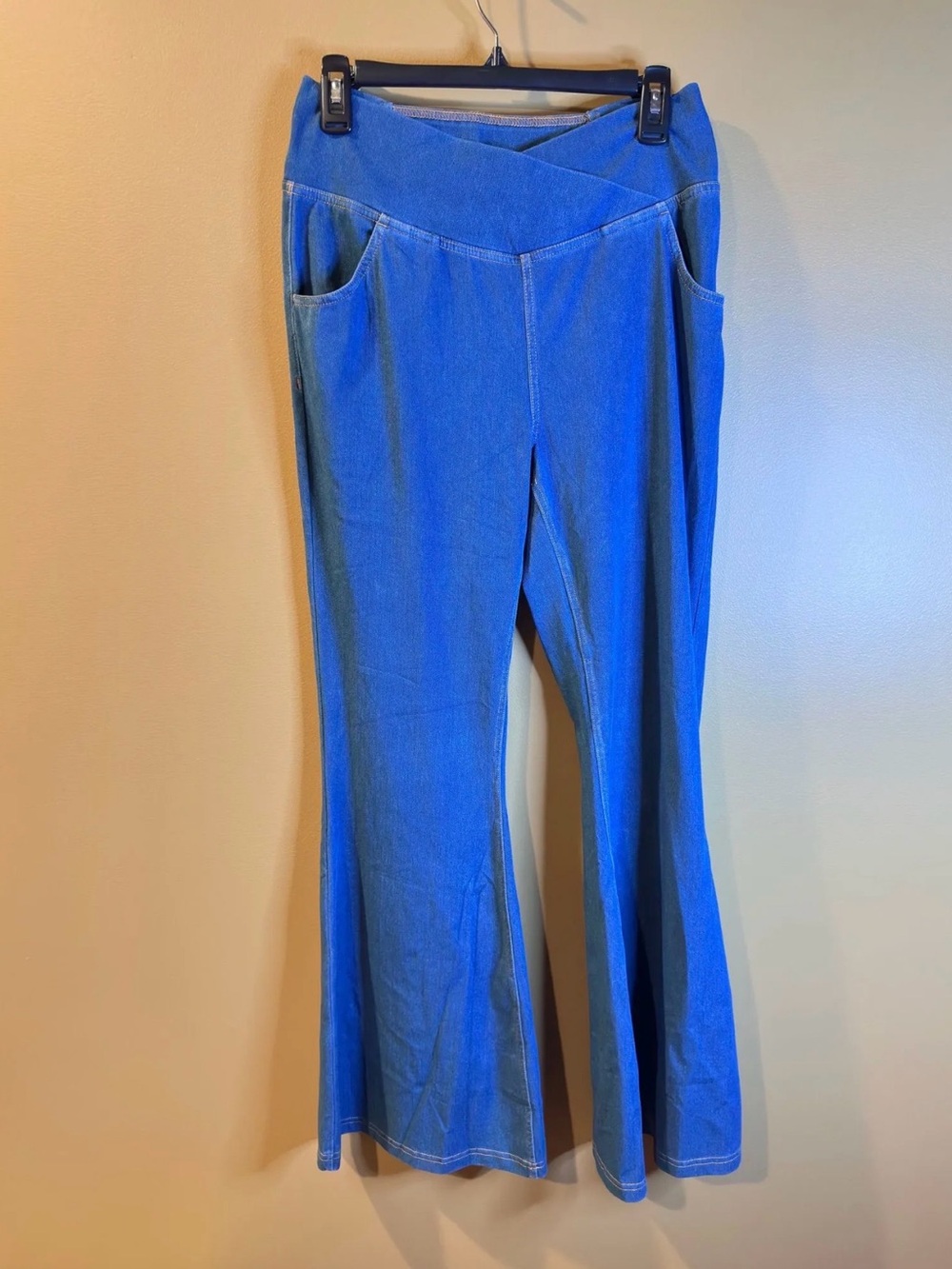 Halara High Rise Flare Leg Jeans Size Large